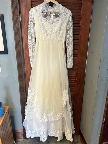 Vintage 70s victorian - victorian, revival