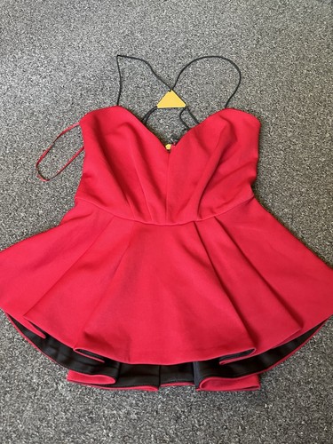 Bnwt lipsy london red fit - london,