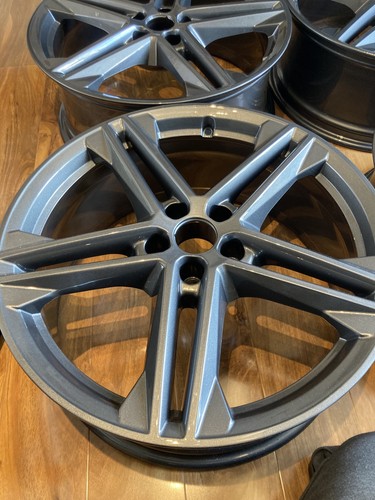 Genuine audi sq5 - grey, 20