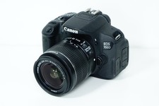 Canon EOS 700D DSLR 18-55mm IS