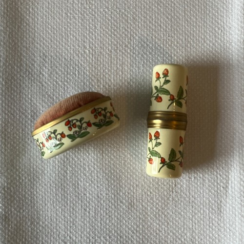 Staffordshire enamels pin - staffordshire,