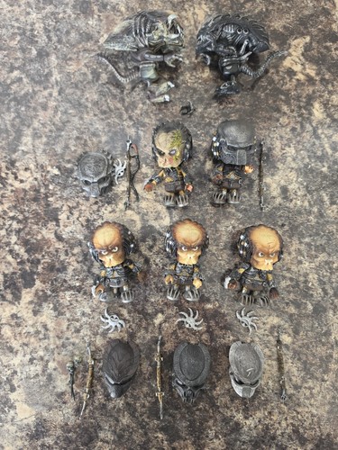 Hot toys cosbaby avp alien - alien, vs