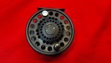 Airflo 8/9 Fly Fishing Reel. Diameter 3 3/4 inch. RELUM Padded Pouch. Excellent