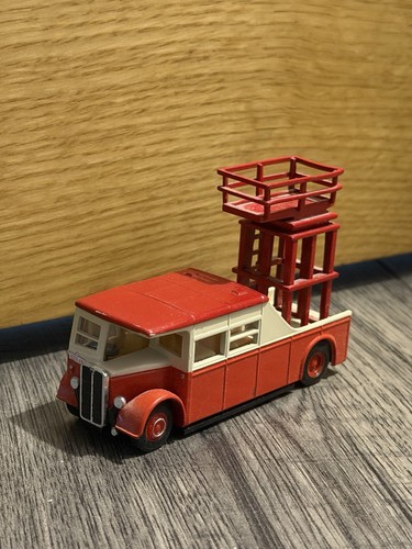 Corgi ooc model bus - model,