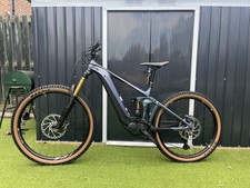 Giant Reign E+1 EMTB 85nm 800w under 100 miles  medium