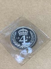 QUEEN ELIZABETH II 1983 SILVER MAUNDY 4 PENCE - EXETER CATHEDRAL-FOURPENCE-GROAT