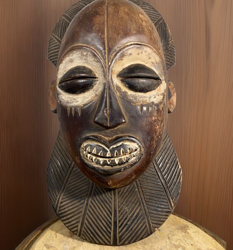 Authentic african art - art, wood
