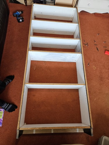 Chipboard bookshelf ikea - chipboard,
