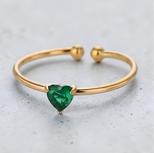 May birthstone colour - may, heart