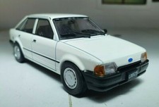 1:43 Ford Escort GL Mk4 White
