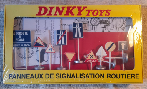 Dinky toys 593 french - dinky,