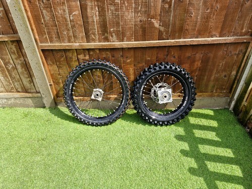Big wheels and tyres - big, 16"