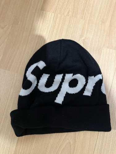 Supreme black logo big - black, text