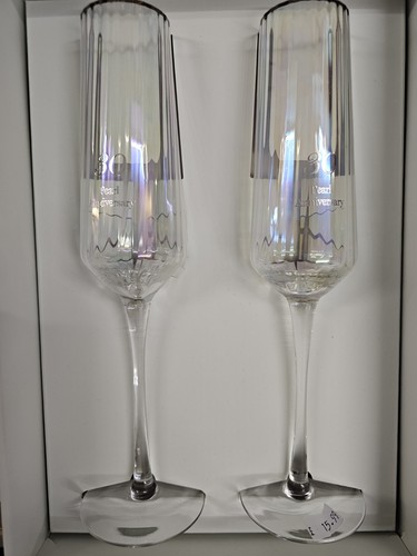 Pearl anniversary champagne - pearl,
