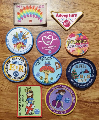 Girl guide badge - badge, pack