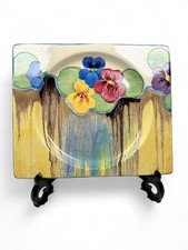 Clarice Cliff PANSIES pattern medium size Biarritz shape plate, 23cm. Circa 1...