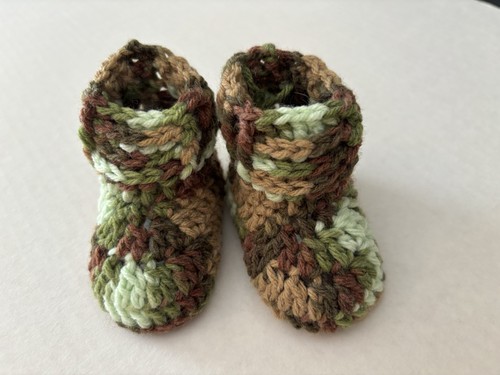 Crochet baby shoes - shoes,