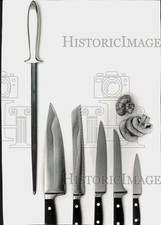 Press Photo A five-piece