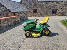 John Deere X125 Ride-On Mower