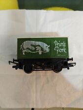 Hornby R009-020 Prime Pork Wagon 