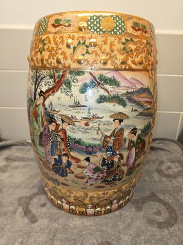 Large vintage royal - vintage,