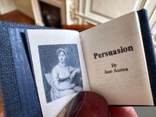 Dolls house miniature 1:12