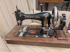 Davis Sewing machine - Hand
