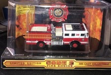Seagrave Code 3 Fire Engine Houston #38 1:64 Diecast 1997 Limited Edition - New