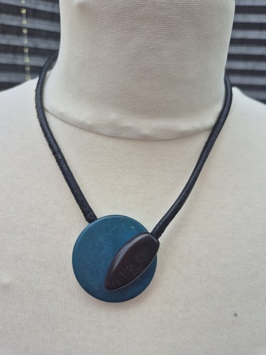 Asymmetric unbranded neckace - asymmetric,