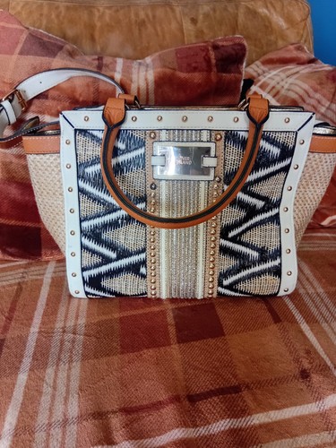 Beautiful river island beige - island,