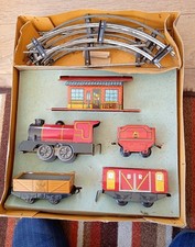 Vintage  Mechanical Tin Steam Engine Train 5 Piece Set, plus track.
