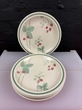 Wedgwood Raspberry Cane Dinner