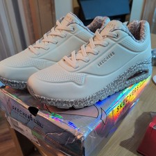 Woman Skechers Street Los