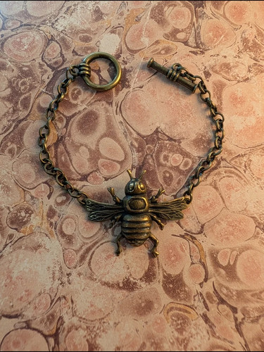 Vintage inspired brass bee - vintage-inspired,