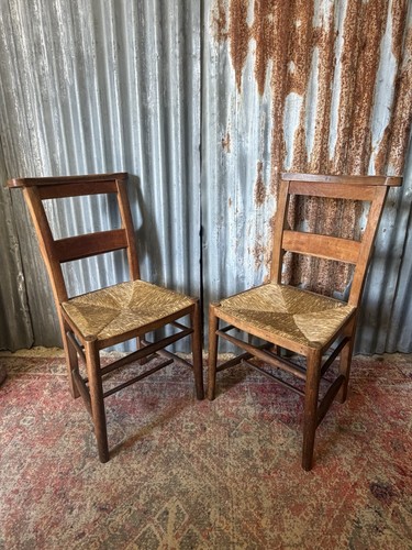 Antique vintage chapel chair - antique,