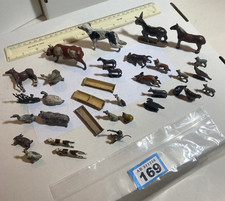 NP169 Britains and Similar