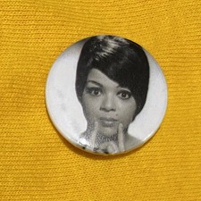 Tammi Terrell 25mm Pin Badge