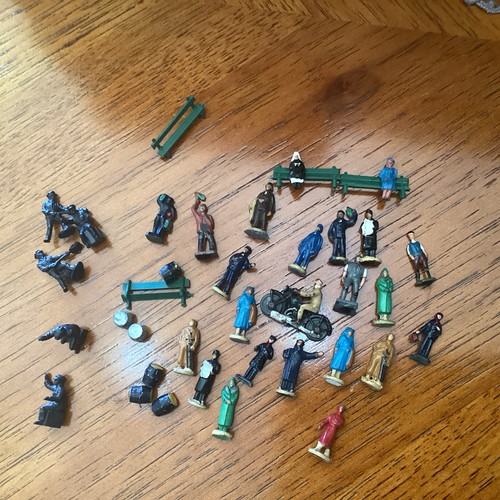 Vintage lead railway figures - railway,