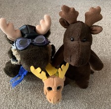 Moose soft toys festive