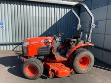 Kubota B2530 COMPACT TRACTOR  p/x John Deere -Mid mounted mower deck