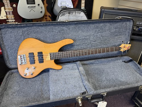 Washburn xb400 bass guitar - washburn,