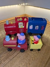 Peppa Pig Miss Rabbits Train