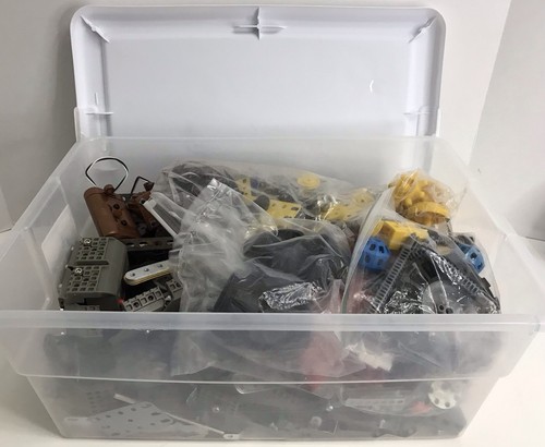 Lot modern meccano set - lot,