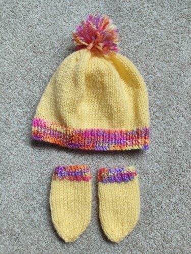 Hand knitted hat - knitted, mittens
