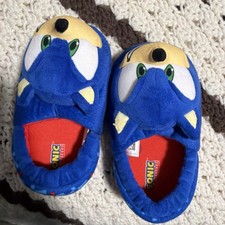 Sonic Slippers Size 9/10
