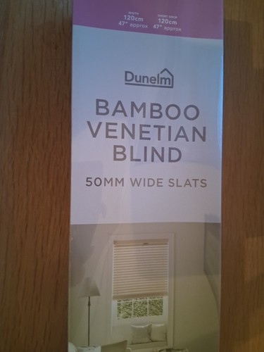 Venetian blind sage green