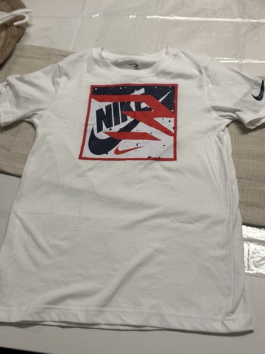Nike white short sleeve - white,