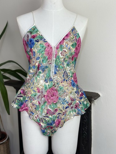 Rare vintage victoria - rare,
