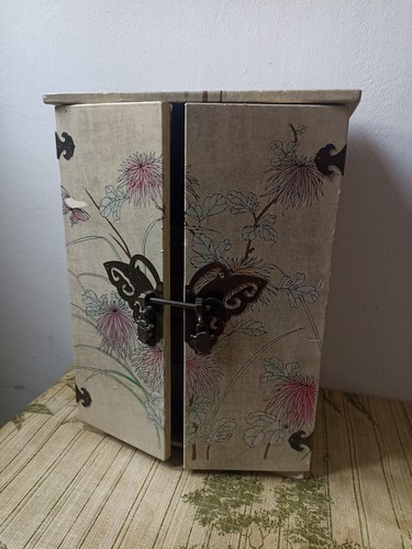 Oriental small chest - oriental,