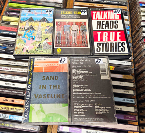Five talking heads - five,